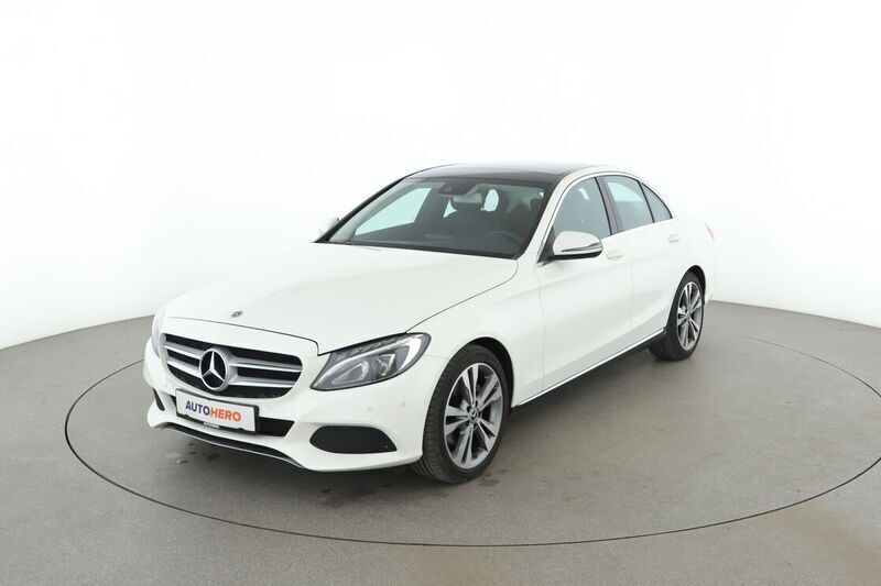 Weiß Gebraucht 2019 Mercedes C200 Avantgarde Limousine | 25.100 € (Fairer Preis) - Bild 1/4