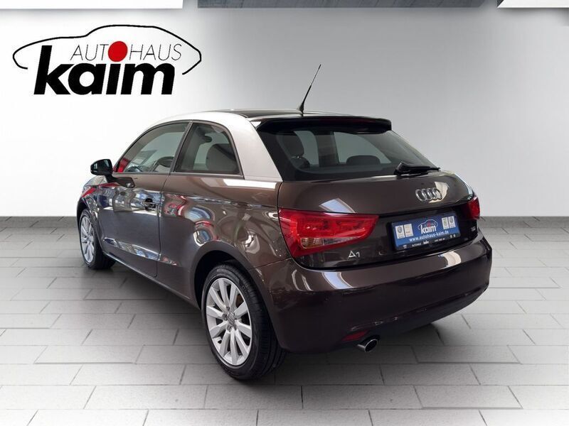 Gebraucht Audi A1 Ambition 90 PS (66 kW) 2011 Braun Kleinwagen