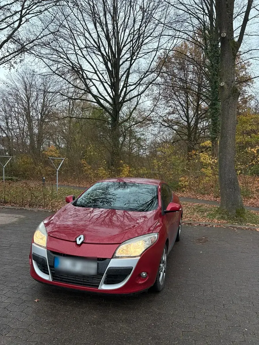Gebraucht Renault Mégane Coupé 180 PS (132 kW) 2010 Rot Coupé