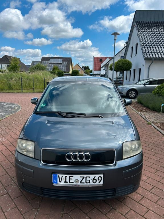 Grau Gebraucht 2002 Audi A2 Kleinwagen | 1.690 € (Superpreis) - Bild 1/4
