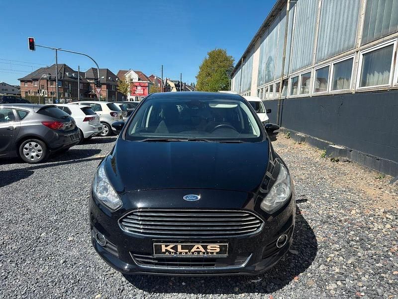 Używany Ford S-MAX Titanium 150 KM (110 kW) 2017 Czarny Minivan