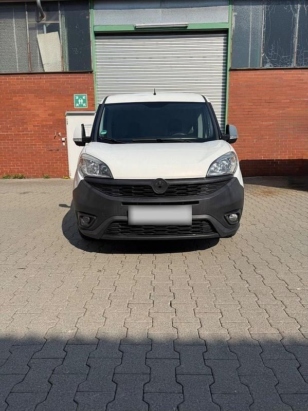 Gebraucht Fiat Doblò 105 PS (77 kW) 2016 Weiß Van / Kleinbus