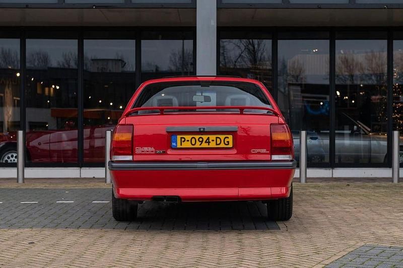 Gebraucht Opel Omega 204 PS (150 kW) 1990 Rot Kombi