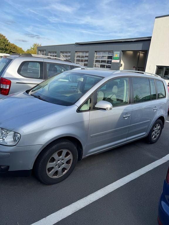 Silber Gebraucht 2003 VW Touran Van / Kleinbus | 2.650 € (Fairer Preis) - Bild 1/4