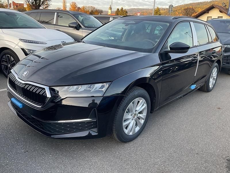 Black magic perleffekt Neu 2025 Skoda Octavia Selection Kombi | 34.445 € (Guter Preis) - Bild 1/3