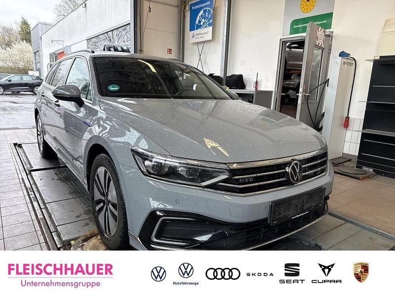 Gebraucht VW Passat GTE 156 PS (114 kW) 2022 Grau Kombi