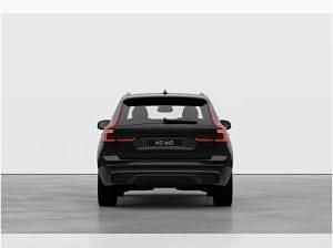 Neu Volvo XC60 Plus 455 PS (334 kW) 2025 Schwarz (onyx schwarz metallic) SUV