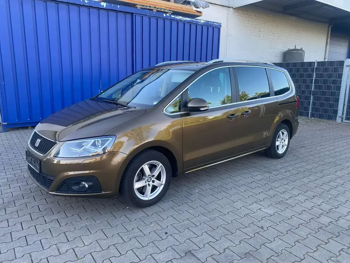Gebraucht Seat Alhambra Reference 150 PS (110 kW) 2011 Bronze Van / Kleinbus