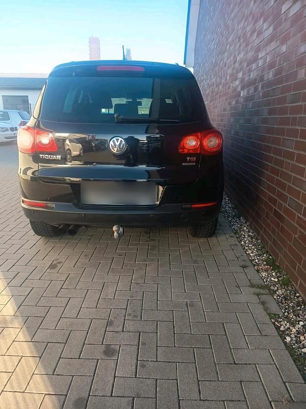 Gebraucht VW Tiguan 150 PS (110 kW) 2011 Schwarz SUV