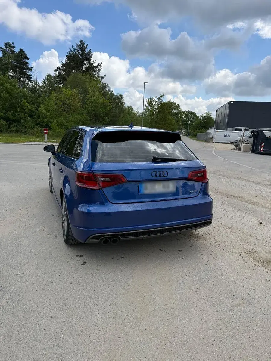Gebraucht Audi A3 S-Line 184 PS (135 kW) 2016 Blau Limousine