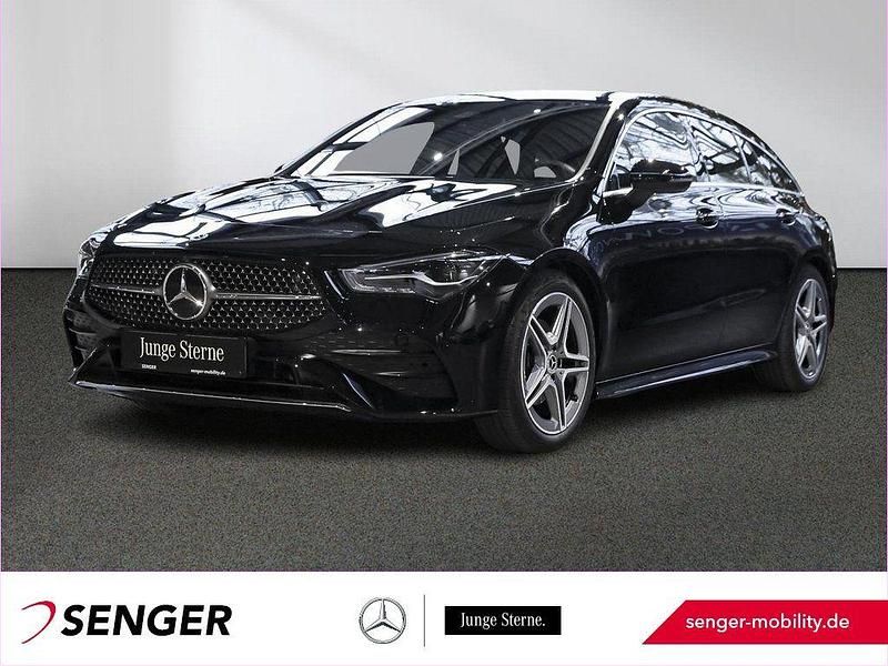 Unilack nachtschwarz Gebraucht 2024 Mercedes CLA180 Shooting Brake AMG Kombi | 33.890 € (Etwas zu teuer) - Bild 1/3