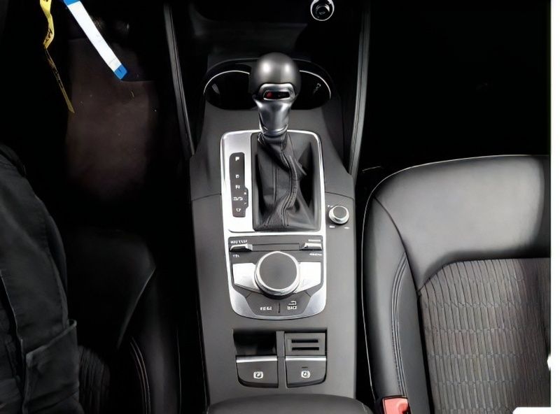 Gebraucht Audi A3 Sportback Design 190 PS (139 kW) 2020 Schwarz Kleinwagen