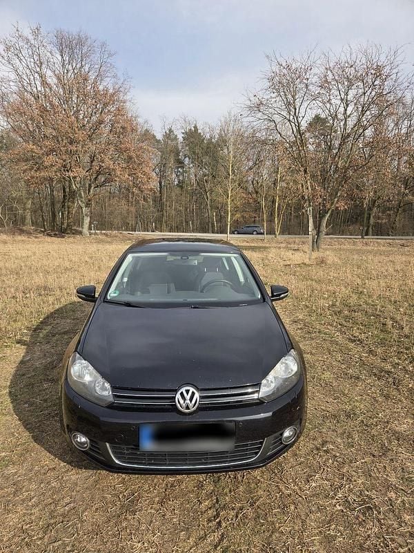 Gebraucht VW Golf VI Team 122 PS (89 kW) 2011 Schwarz Kleinwagen