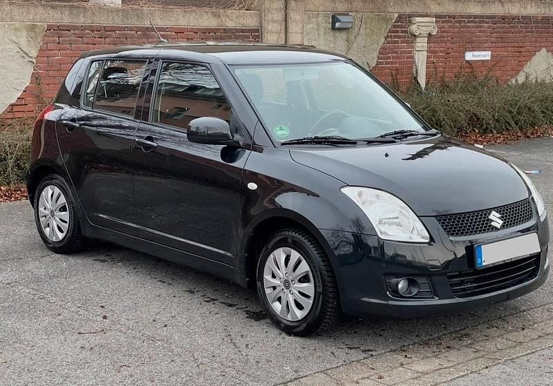 Schwarz Gebraucht 2009 Suzuki Swift Kleinwagen | 3.750 € (Fairer Preis) - Bild 1/4