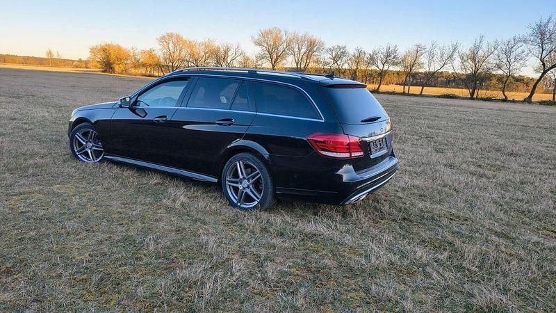 Gebraucht Mercedes E350 Avantgarde 252 PS (185 kW) 2013 Schwarz Limousine