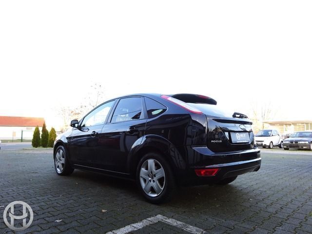 Gebraucht Ford Focus 101 PS (74 kW) 2008 Schwarz metallic Limousine