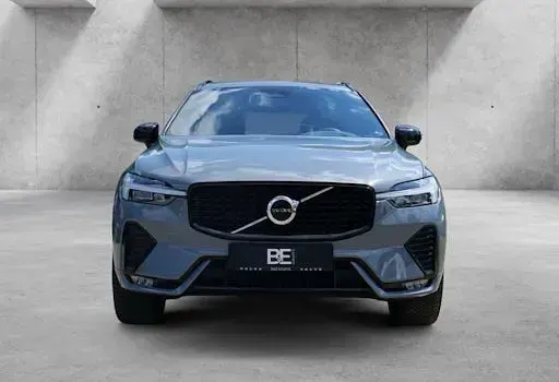 Gebraucht Volvo XC60 Plus 197 PS (144 kW) 2023 Grau SUV
