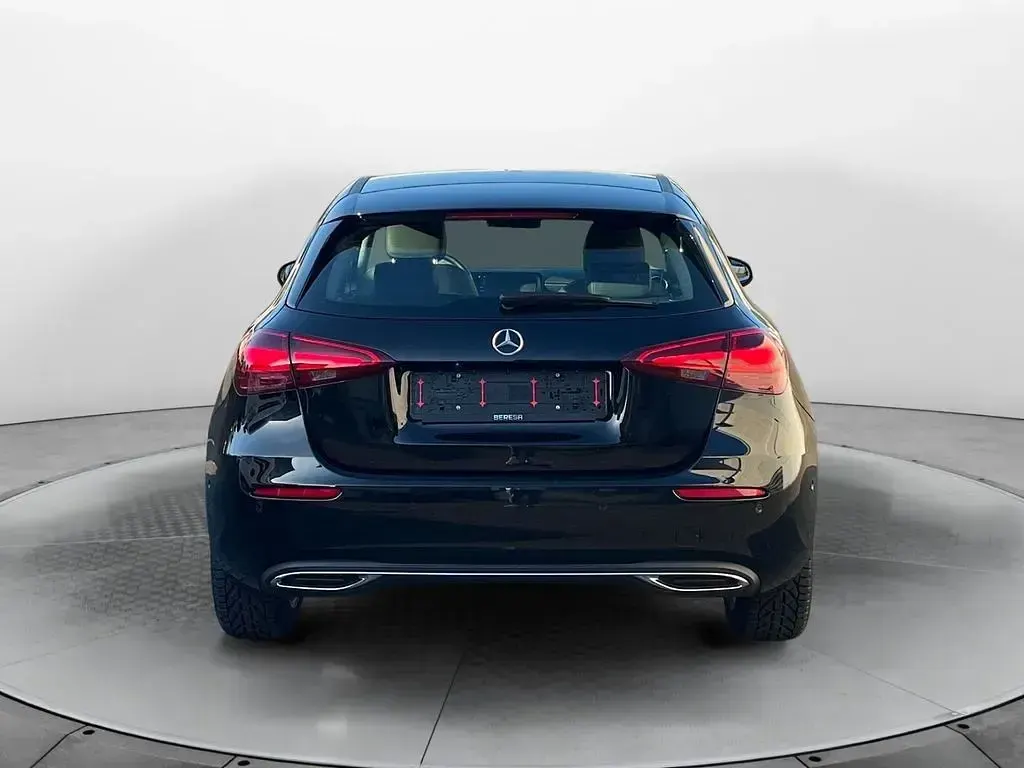 Gebraucht Mercedes A180 Progressive 136 PS (100 kW) 2023 Schwarz Limousine