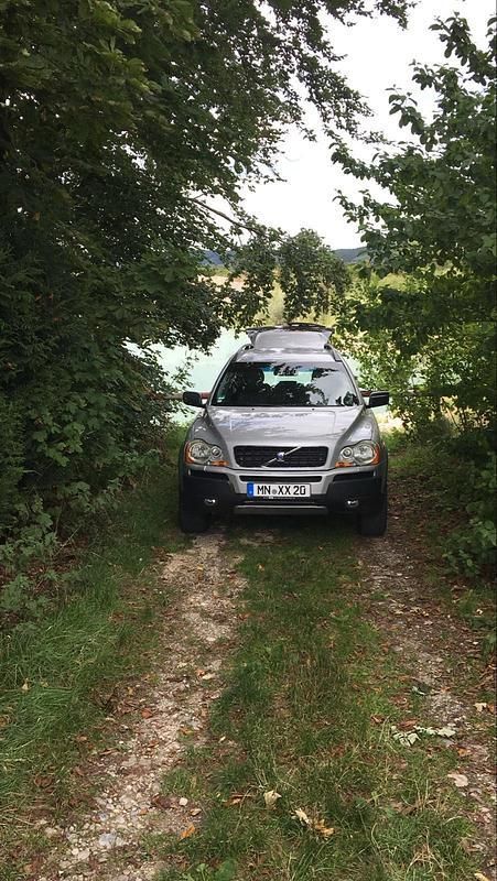 Silber Gebraucht 2003 Volvo XC90 SUV | 6.500 € (Fairer Preis) - Bild 1/4