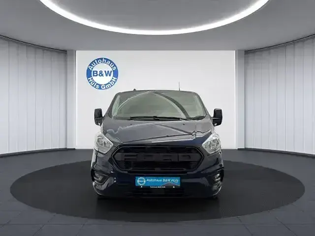 Käytetty Ford Transit Custom Trend 131 HP (96 kW) 2022 Sininen Sedan