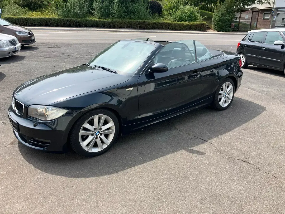 Gebraucht BMW 120 Cabriolet 170 PS (125 kW) 2009 Schwarz Cabrio