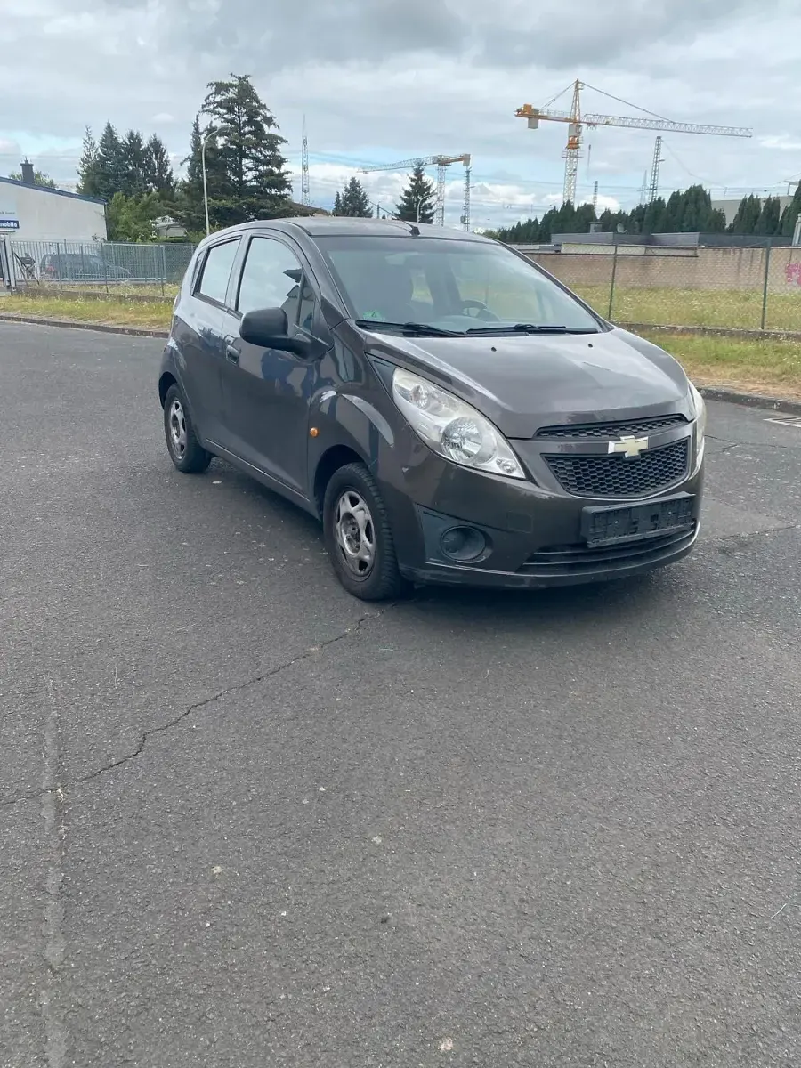 Gebraucht Chevrolet Spark LS 82 PS (60 kW) 2011 Braun Kleinwagen