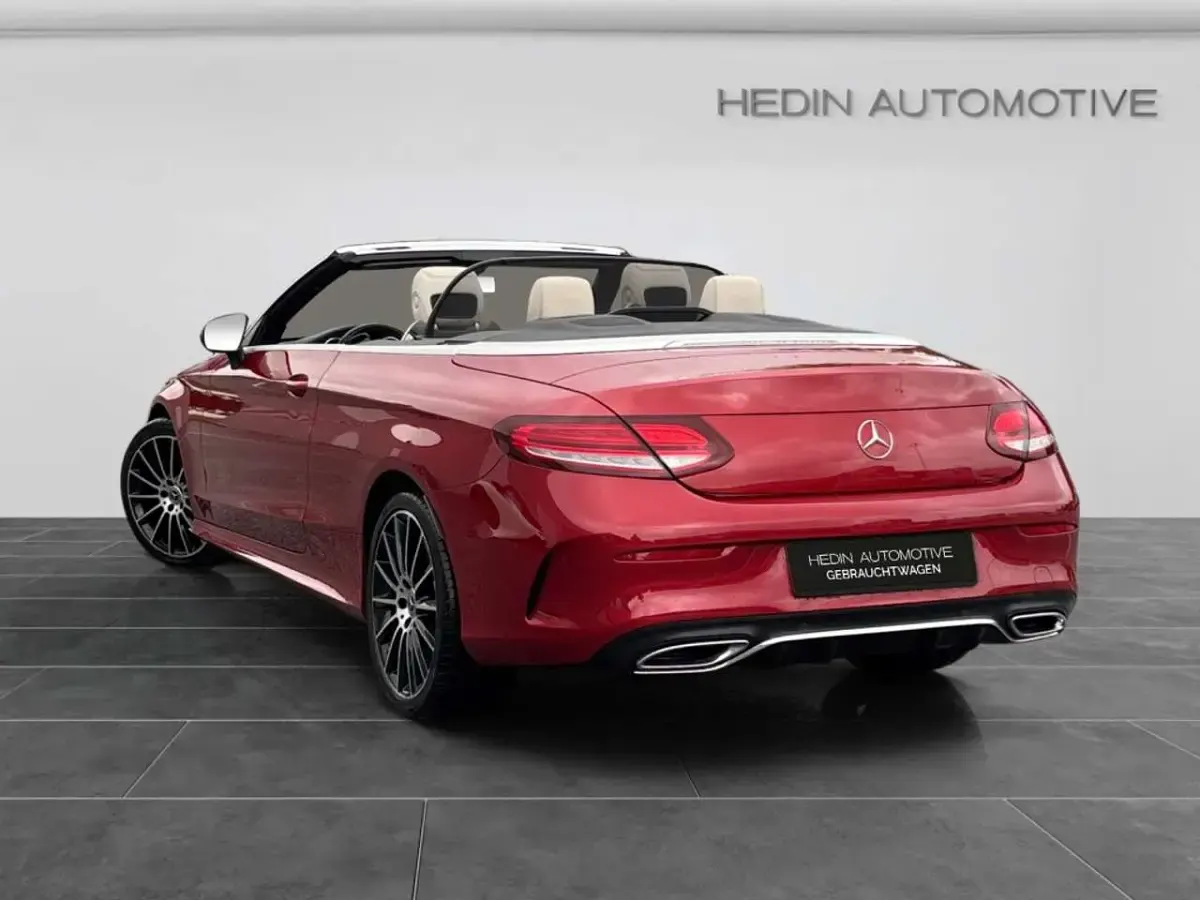 Gebraucht Mercedes C220 AMG 194 PS (142 kW) 2018 Rot Cabrio