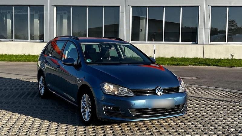 Blau Gebraucht 2014 VW Golf VII Cup Kombi | 5.750 € (Superpreis) - Bild 1/4