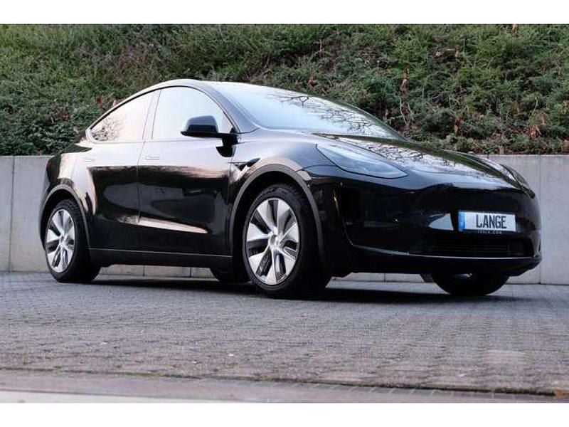 Gebraucht Tesla Model Y 255 kW (347 PS) 2023 Schwarz  uni SUV