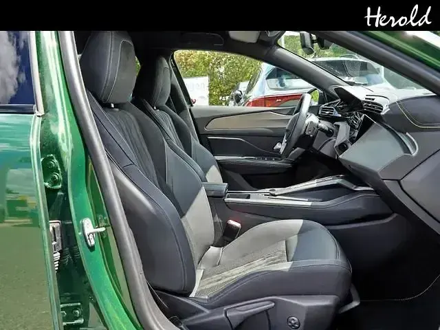 Gebraucht Peugeot 308 GT 131 PS (96 kW) 2024 Grün Limousine