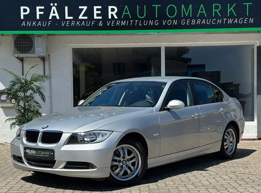 Gebraucht BMW 318 129 PS (94 kW) 2006 Silber Limousine