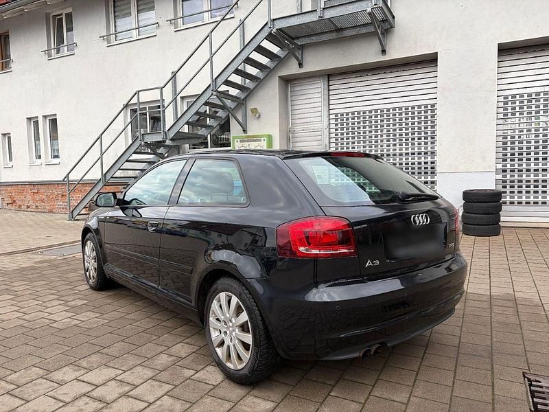 Gebraucht Audi A3 Ambition 125 PS (91 kW) 2011 Schwarz Kleinwagen