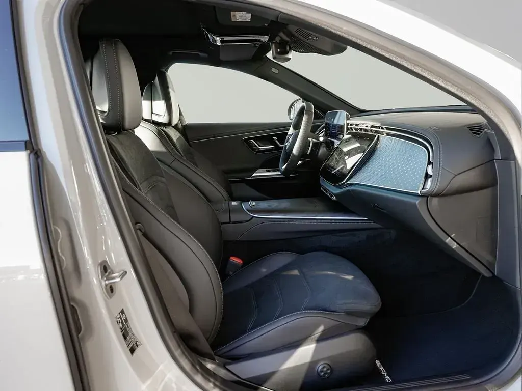 Gebraucht Mercedes E450 AMG 367 PS (269 kW) 2025 Manufaktur lack manufaktur alp Limousine