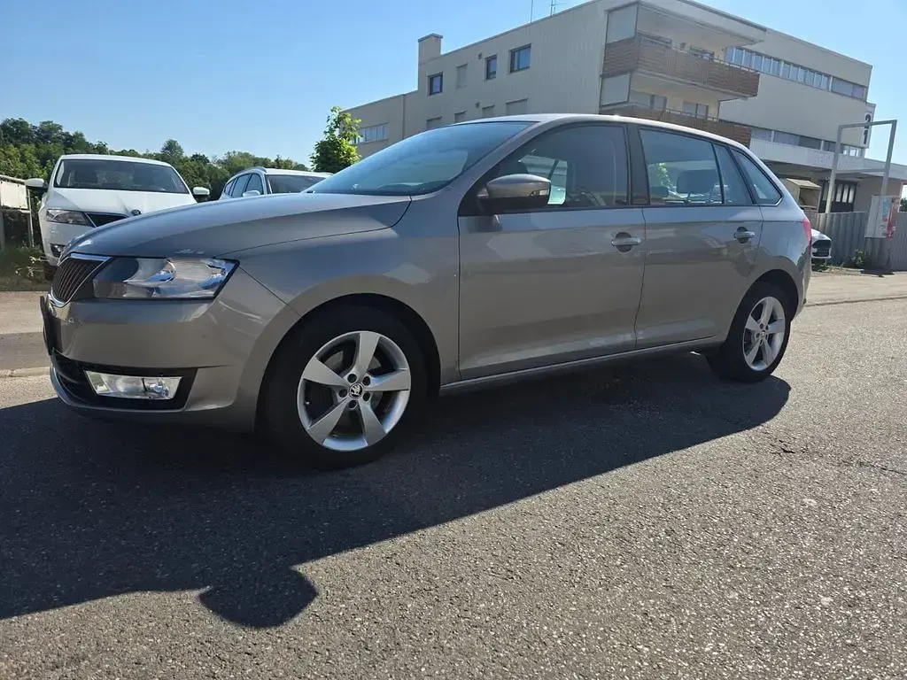 Gebraucht Skoda Rapid Style 125 PS (91 kW) 2016 Beige Kleinwagen