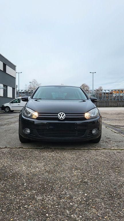 Schwarz Gebraucht 2011 VW Golf VI Style Kleinwagen | 4.900 € (Fairer Preis) - Bild 1/4