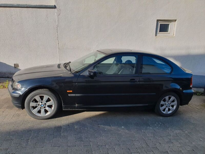 Schwarz Gebraucht 2004 BMW 316 Compact Kleinwagen | 700 € (Superpreis) - Bild 1/4
