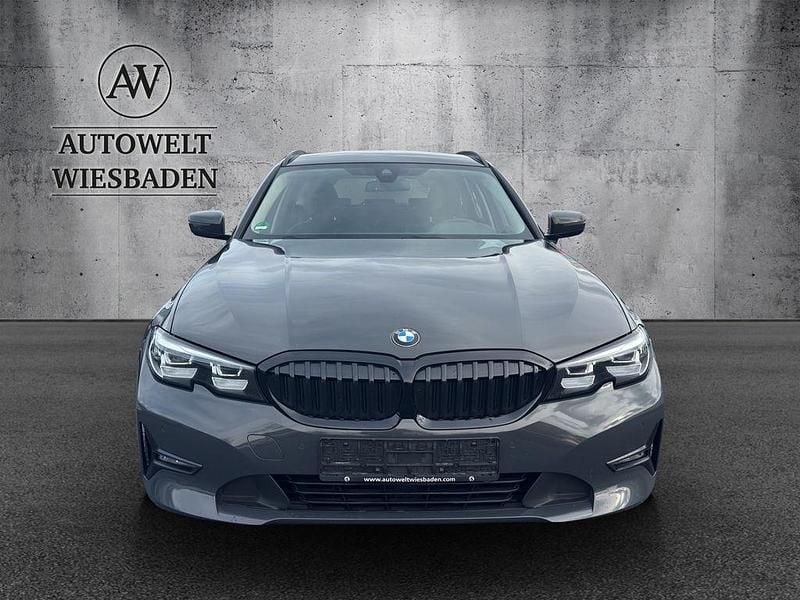 Gebraucht BMW 330e Advantage 184 PS (135 kW) 2020 Grau Kombi