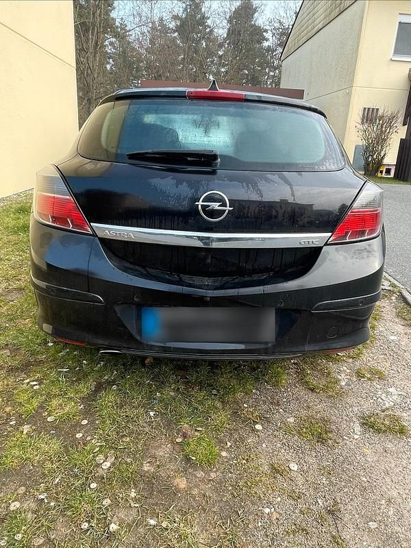 Gebraucht Opel Astra GTC 104 PS (76 kW) 2007 Schwarz Coupé