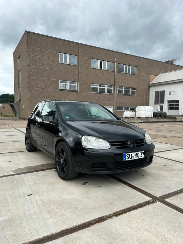 Schwarz Gebraucht 2006 VW Golf V Kleinwagen | 2.500 € (Etwas zu teuer) - Bild 1/4