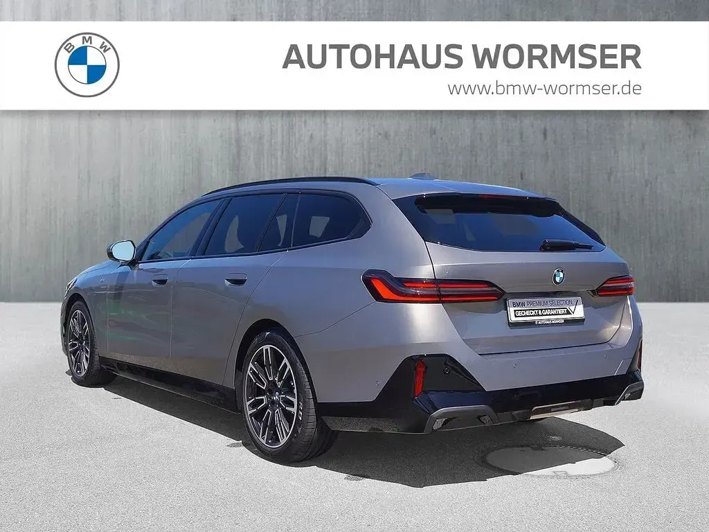 Second-hand BMW 520 M Sport 197 CP (144 kW) 2024 Gri Break