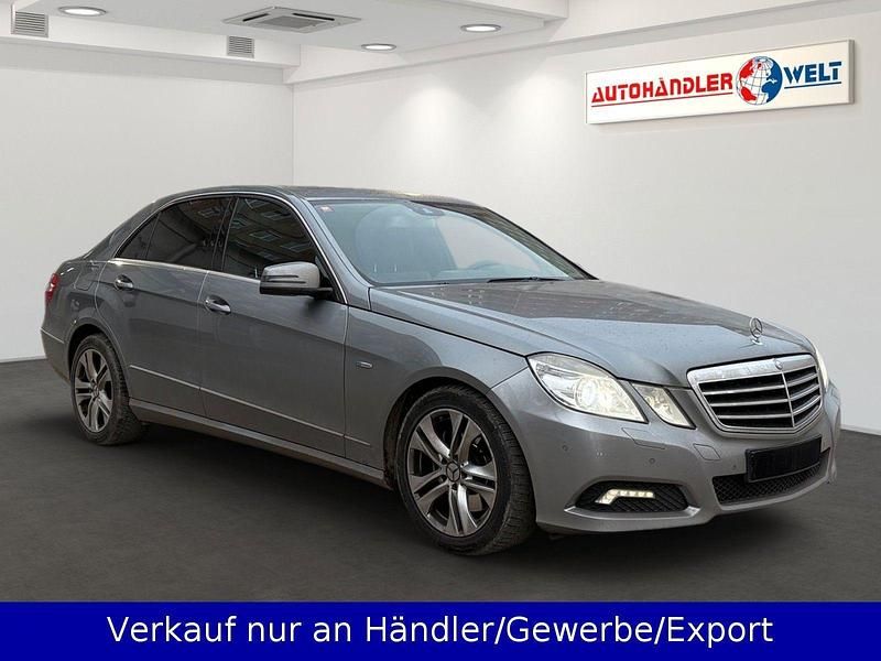 Gebraucht Mercedes E250 204 PS (150 kW) 2009 Silber Limousine