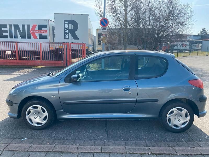 Gebraucht Peugeot 206 75 PS (55 kW) 2005 Grau Kleinwagen