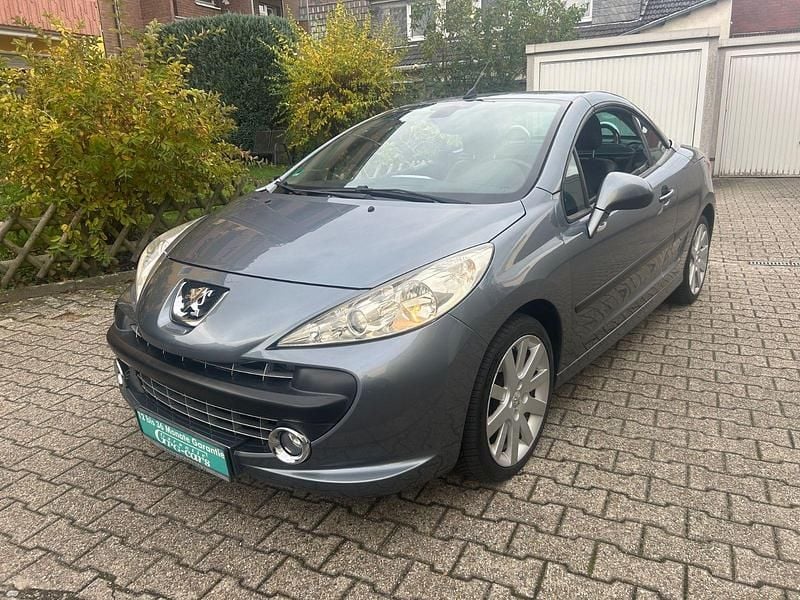 Grau Gebraucht 2007 Peugeot 207 CC Cabrio | 4.450 € (Fairer Preis) - Bild 1/4