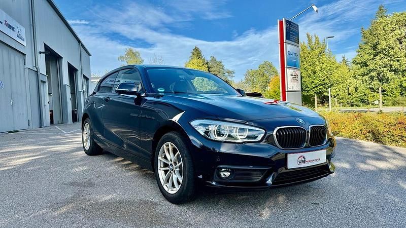 Schwarz Gebraucht 2017 BMW 118 Advantage Kleinwagen | 11.300 € (Etwas zu teuer) - Bild 1/4
