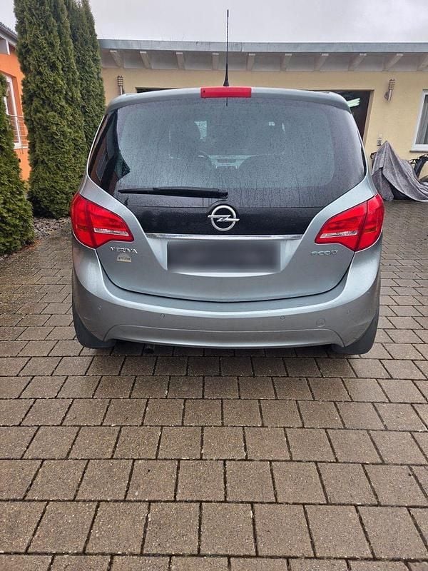 Gebraucht Opel Meriva Design Edition 120 PS (88 kW) 2010 Silber Van / Kleinbus
