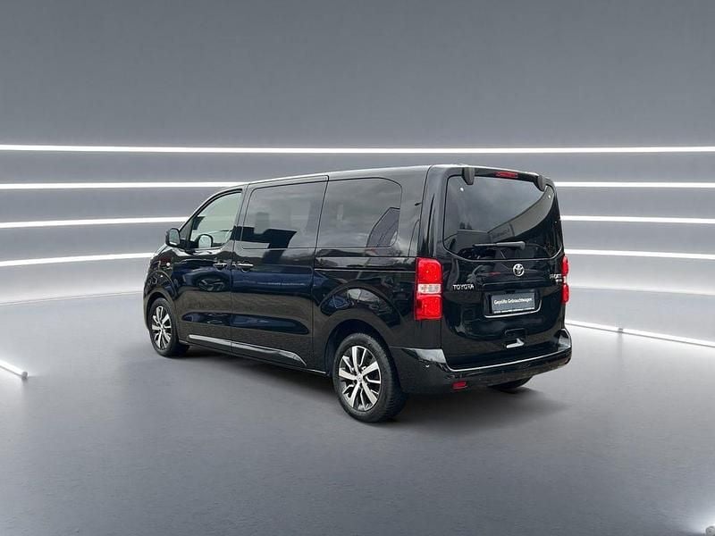 Gebraucht Toyota Proace Verso Basis 177 PS (130 kW) 2018 Asphaltschwarz Kombi