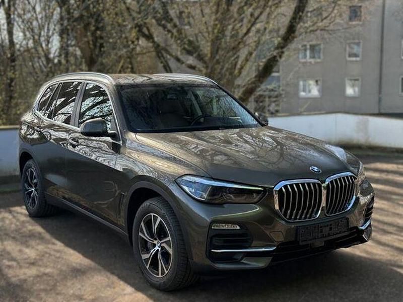 Gebraucht BMW X5 Sport Line 340 PS (250 kW) 2021 Grün SUV