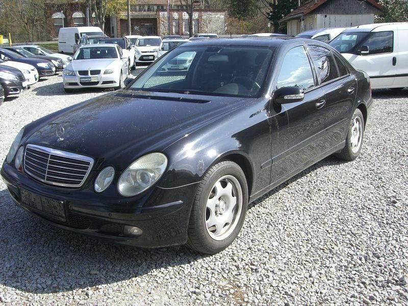 Gebraucht Mercedes E220 150 PS (110 kW) 2006 Schwarz Limousine