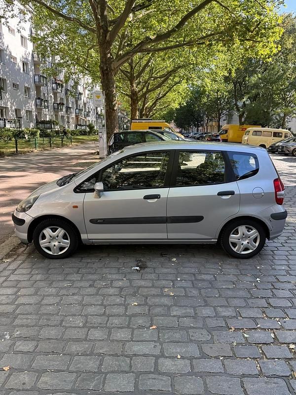 Silber Gebraucht 2002 Honda Jazz Kleinwagen | 1.700 € (Guter Preis) - Bild 1/4
