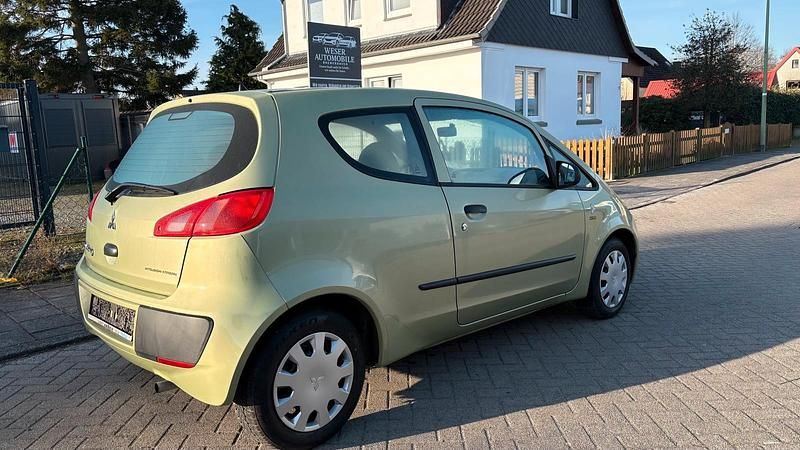 Gebraucht Mitsubishi Colt Inform 75 PS (55 kW) 2006 Grün Kleinwagen